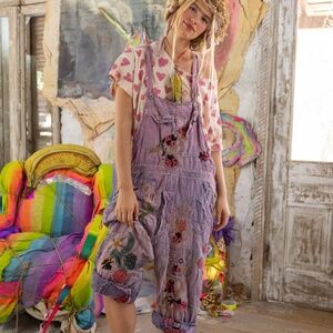🐞❤️NWT MAGNOLIA PEARL Embroidered Love Overalls❤️🐞